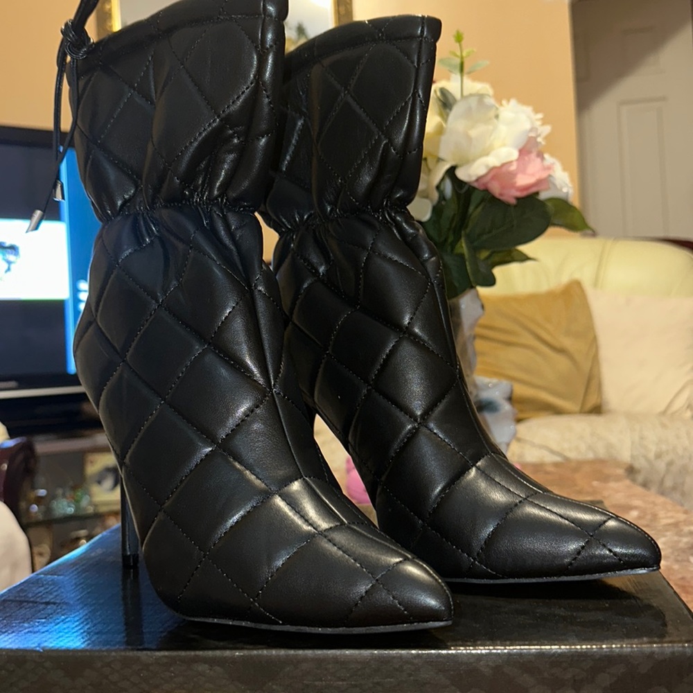 Chic Black Quilted Heeled Boots